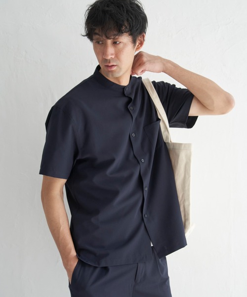 ikka(イッカ)の「【イージーケア/セットアップ対応】Reflax(R) リラックスバンドカラーシャツ(シャツ/ブラウス・メンズ・グリーン/ダークネイビー/ベージュ・M/L/XL/S)」の8枚目の写真