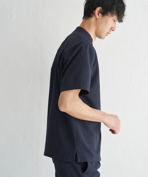 ikka(イッカ)の「【イージーケア/セットアップ対応】Reflax(R) リラックスバンドカラーシャツ(シャツ/ブラウス・メンズ・グリーン/ダークネイビー/ベージュ・M/L/XL/S)」の14枚目の写真