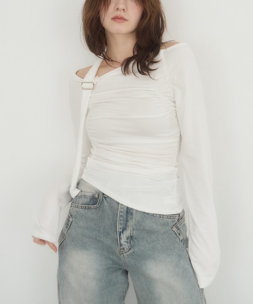 mellowneon(メロウネオン)の「シャーリングベルトトップス(Tシャツ/カットソー・レディース・アイボリー/ブラック/ライトベージュ・FREE)」の2枚目の写真