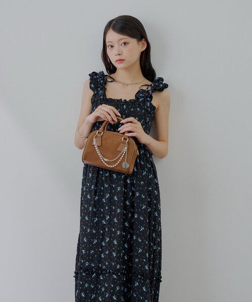 Chico(チコ)の「【5色展開】フリルデザインベアワンピース(ワンピース・レディース・ブラック系その他2/ブルー/ホワイト系その他2/ホワイト/ホワイト系その他3・FREE)」の11枚目の写真