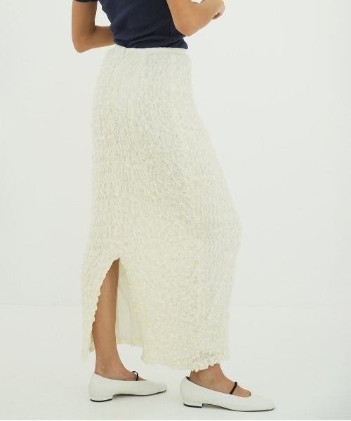 CLANE(クラネ)の「SHIRRING STRAIGHT SKIRT(スカート・レディース・ブラウン/ブラック/アイボリー・1/0/2)」の5枚目の写真