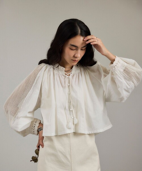 SALON adam et rope'（サロン アダム エ ロペ）の「【WEB限定】レースアクセントボリュームスリーブブラウス（シャツ/ブラウス・レディース・ブラック/オフホワイト・FREE）」の10枚目の写真