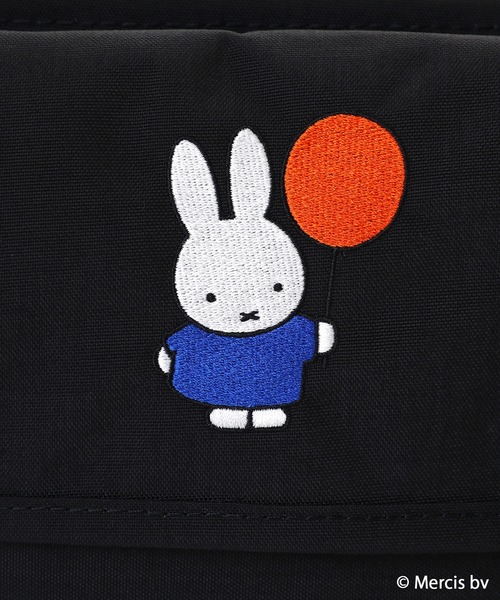 Manhattan Portage（マンハッタンポーテージ）の「NYLON MESSENGER BAG(XXS) BACK POCKET W/ DIVIDER MAGNET 500D CORDURA MIFFY 70TH（メッセンジャーバッグ・レディース・ブラック・X-SMALL）」の8枚目の写真