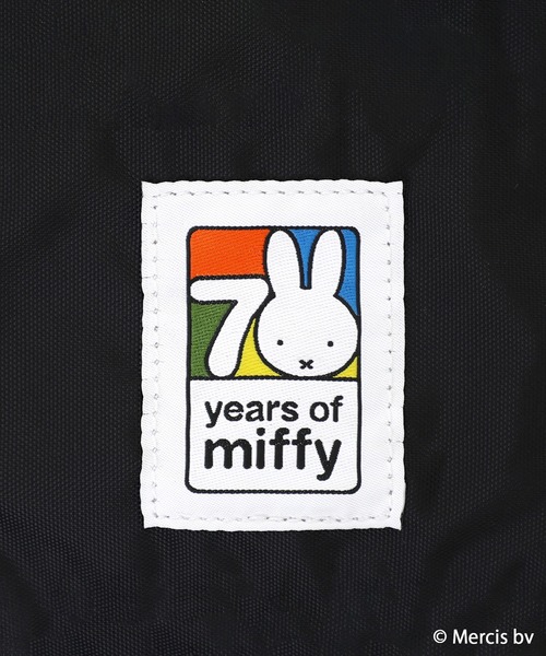 Manhattan Portage（マンハッタンポーテージ）の「NYLON MESSENGER BAG(XXS) BACK POCKET W/ DIVIDER MAGNET 500D CORDURA MIFFY 70TH（メッセンジャーバッグ・レディース・ブラック・X-SMALL）」の7枚目の写真