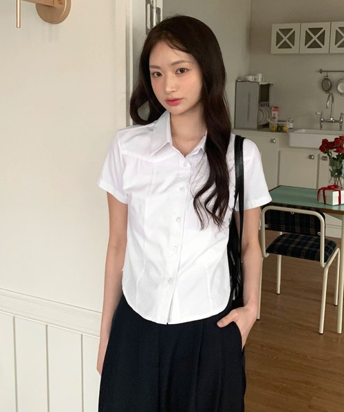 by muni:r（バイ ムニール）の「ストライプ半袖シャツ（シャツ/ブラウス・レディース・ブルー/ホワイト・FREE）」の2枚目の写真