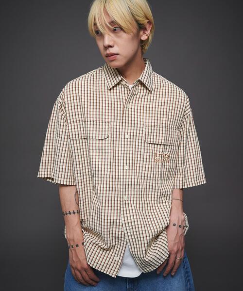 LTR DEPTH（レイターデプス）の「LTR DEPTH/ミニマムチェックロゴシャツ（シャツ/ブラウス・メンズ・ホワイト系その他2/ベージュ系その他2・LARGE/MEDIUM）」の2枚目の写真