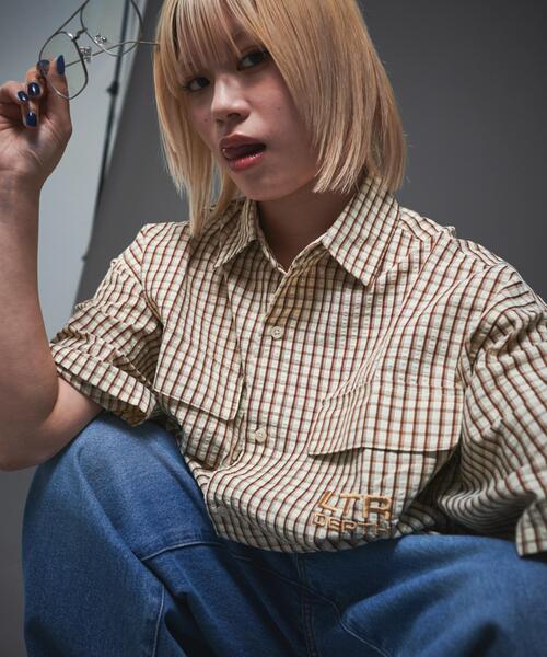 LTR DEPTH（レイターデプス）の「LTR DEPTH/ミニマムチェックロゴシャツ（シャツ/ブラウス・メンズ・ホワイト系その他2/ベージュ系その他2・LARGE/MEDIUM）」の22枚目の写真