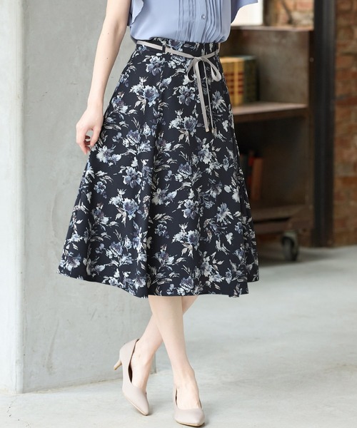 Honeys（ハニーズ）の「ベルト付フレアスカート（スカート・レディース・ネイビー系/ベージュ系その他/ブラック系その他/ホワイト系その他・LL/S/M/L）」の7枚目の写真