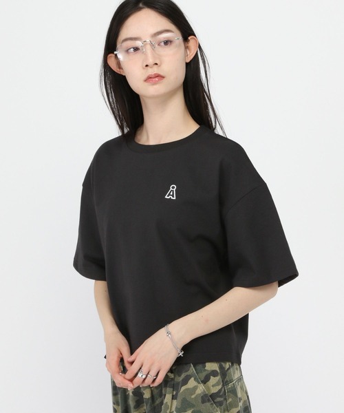 ALAND（エーランド）の「ALAND／Aロゴクロップド半袖T（Tシャツ/カットソー・レディース・ブラック/ホワイト・SMALL/LARGE）」の14枚目の写真