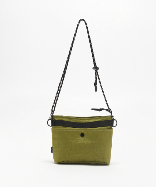 ONLY NY(オンリーニューヨーク)の「ONLY NY / オンリーニューヨーク Interborough Sacoche Bag(ショルダーバッグ・メンズ・カーキ/ブラック・FREE)」の3枚目の写真