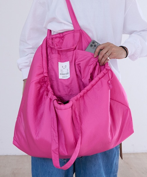1/2 HALF(ニブンノイチハーフ)の「1/2HALF NYLON PUFF BIG TOTE(トートバッグ・メンズ・ネイビー/イエロー/パープル/ホワイト/レッド/ブラック/スカイブルー/オリーブ/カーキ/イエロー系その他/ピンク/グレー/ライトピンク/エメラルド・FREE)」の19枚目の写真