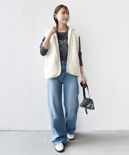 Champion(チャンピオン)の「【一部WEB限定 / SHIPS別注】Champion:〈洗濯機可能〉フリース ベスト(ベスト・レディース・ネイビー/ブラック/オリーブ/ナチュラル・ONE SIZE)」の12枚目の写真