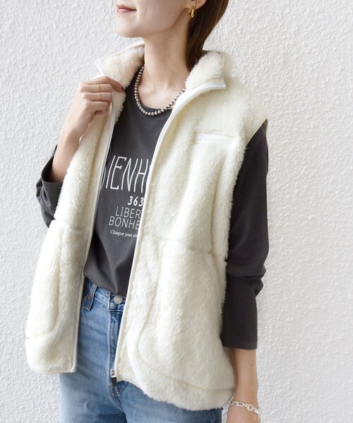 Champion(チャンピオン)の「【一部WEB限定 / SHIPS別注】Champion:〈洗濯機可能〉フリース ベスト(ベスト・レディース・ネイビー/ブラック/オリーブ/ナチュラル・ONE SIZE)」の10枚目の写真