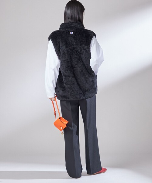 Champion(チャンピオン)の「【一部WEB限定 / SHIPS別注】Champion:〈洗濯機可能〉フリース ベスト(ベスト・レディース・ネイビー/ブラック/オリーブ/ナチュラル・ONE SIZE)」の16枚目の写真