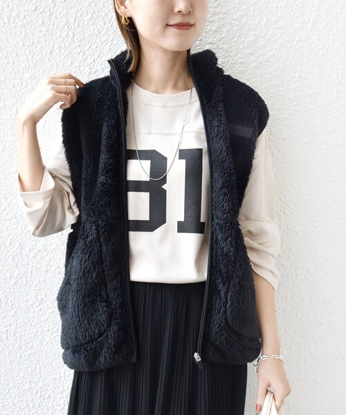 Champion(チャンピオン)の「【一部WEB限定 / SHIPS別注】Champion:〈洗濯機可能〉フリース ベスト(ベスト・レディース・ネイビー/ブラック/オリーブ/ナチュラル・ONE SIZE)」の17枚目の写真