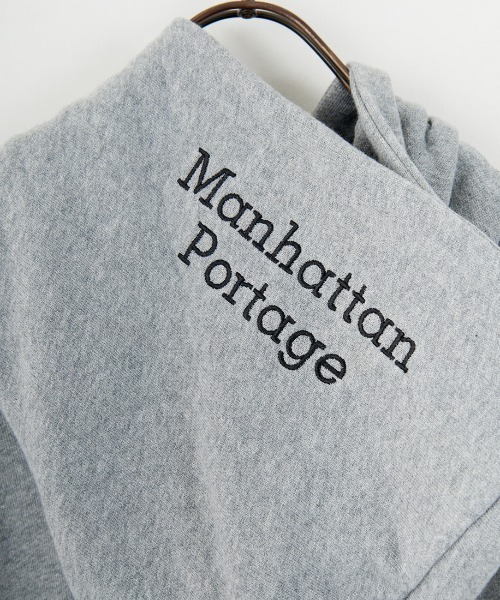 Manhattan Portage（マンハッタンポーテージ）の「[MANHATTAN PORTAGE/マンハッタンポーテージ] 別注 フードロゴ刺繍 スウェットパーカー（パーカー・レディース・グレー/ピンク/ブラック・M/S/XL/L）」の20枚目の写真