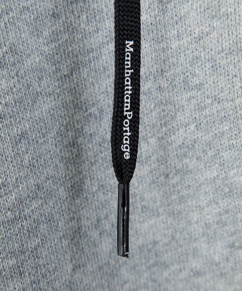 Manhattan Portage（マンハッタンポーテージ）の「[MANHATTAN PORTAGE/マンハッタンポーテージ] 別注 フードロゴ刺繍 スウェットパーカー（パーカー・レディース・グレー/ピンク/ブラック・M/S/XL/L）」の21枚目の写真