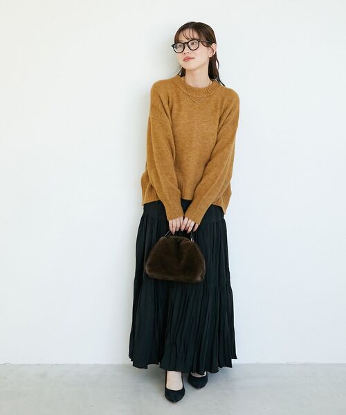 le.coeur blanc（ルクールブラン）の「《WEB限定アイテム》ウォッシャブルワイドクルーネックニット（ニット/セーター・レディース・レッド/ブルー/キャメル/オフホワイト/チャコールグレー・38）」の16枚目の写真