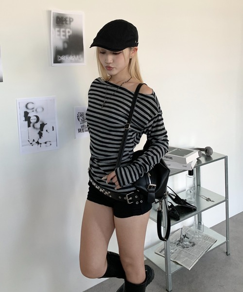lilful（リルフル）の「オフショル太ピッチボーダーシアーロンT（Tシャツ/カットソー・レディース・ホワイト系その他/グレー系その他・S/M）」の3枚目の写真