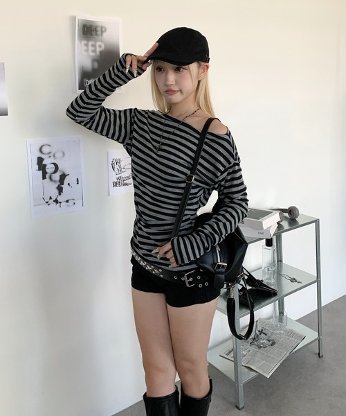 lilful（リルフル）の「オフショル太ピッチボーダーシアーロンT（Tシャツ/カットソー・レディース・ホワイト系その他/グレー系その他・S/M）」の4枚目の写真