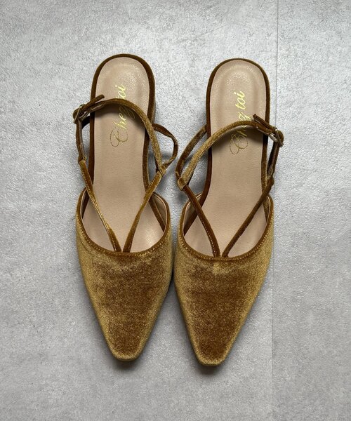 Chez toi(シェトワ)の「Vストラップベロアパンプス(パンプス・レディース・グリーン/ブラック・LARGE/MEDIUM)」の12枚目の写真