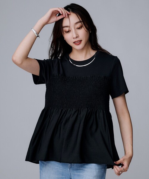 UNTITLED(アンタイトル)の「【コットン100/洗える/Tシャツ】シャーリングドッキングペプラム(Tシャツ/カットソー・レディース・ベージュ系4/ブラック・44/04/02/00/50/48)」の4枚目の写真