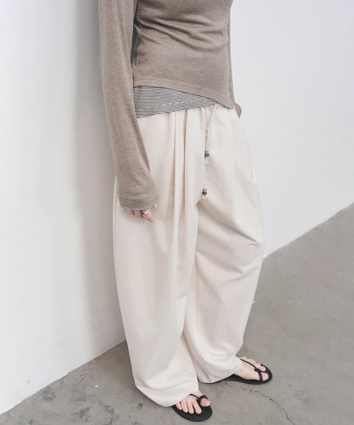 tageechita（タジチタ）の「【tageechita】カーブライン ドローストリングワイドスラックス（スラックス・レディース・アイボリー/ブラック・S/M/L）」の15枚目の写真