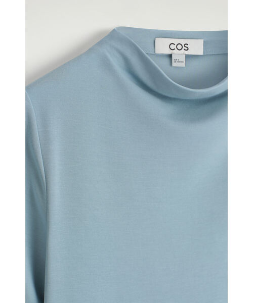 COS（コス）の「ドレープジャージーTシャツ（Tシャツ/カットソー・レディース・ブルー系その他2/ブラック・XS/S/L/M）」の8枚目の写真
