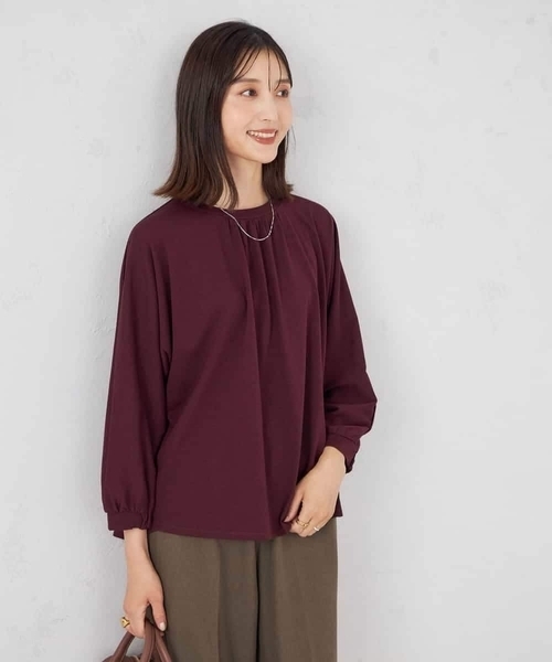 a.v.v(アーヴェヴェ)の「ギャザーネックドルマントップス(Tシャツ/カットソー・レディース・ブラック/グリーン/ボルドー/グレー系その他・40/38/36)」の4枚目の写真