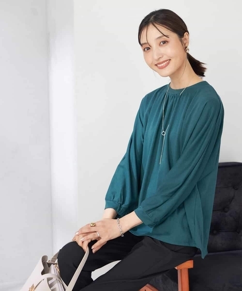 a.v.v(アーヴェヴェ)の「ギャザーネックドルマントップス(Tシャツ/カットソー・レディース・ブラック/グリーン/ボルドー/グレー系その他・40/38/36)」の22枚目の写真