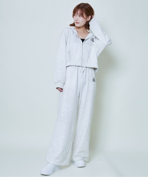 セール】《きらめくラメ刺繍×リラックスシルエット》裏毛スウェット