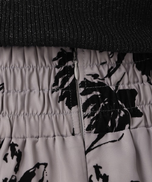 MISCH MASCH（ミッシュマッシュ）の「2025秋冬新作 フロッキーフラワースカート（スカート・レディース・ブラック/ワイン/グレー・S/M）」の16枚目の写真