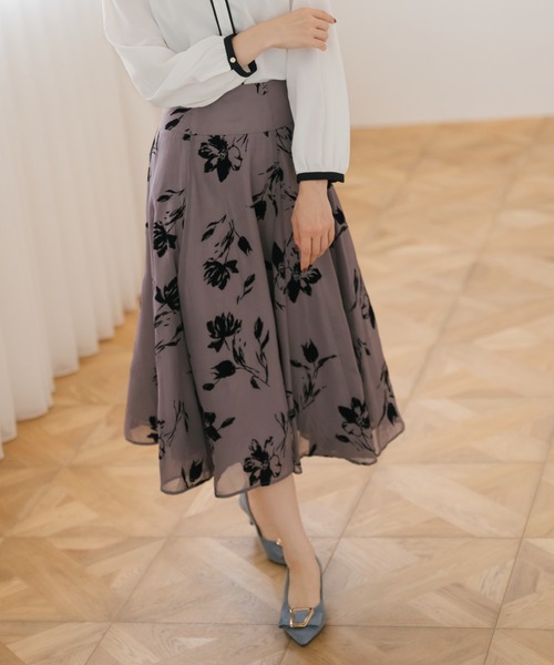 MISCH MASCH（ミッシュマッシュ）の「2025秋冬新作 フロッキーフラワースカート（スカート・レディース・ブラック/ワイン/グレー・S/M）」の13枚目の写真