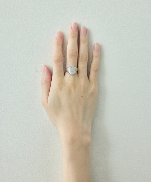 JOURNAL STANDARD（ジャーナルスタンダード）の「【JSjewelry】S925 signet ring（リング・レディース・シルバー・SMALL/MEDIUM）」の2枚目の写真