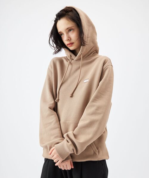 tommy jeans(トミー ジーンズ)の「レギュラーバッジパーカー(スウェット・メンズ・グレー/ブラック/グリーン/ネイビー・X-SMALL/MEDIUM/LARGE/X-LARGE/SMALL)」の5枚目の写真