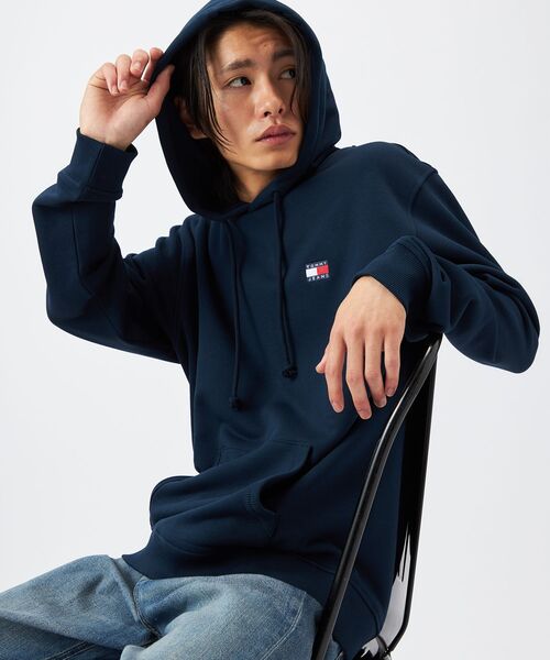tommy jeans(トミー ジーンズ)の「レギュラーバッジパーカー(スウェット・メンズ・グレー/ブラック/グリーン/ネイビー・X-SMALL/MEDIUM/LARGE/X-LARGE/SMALL)」の10枚目の写真