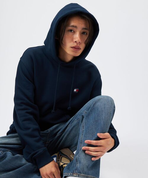 tommy jeans(トミー ジーンズ)の「レギュラーバッジパーカー(スウェット・メンズ・グレー/ブラック/グリーン/ネイビー・X-SMALL/MEDIUM/LARGE/X-LARGE/SMALL)」の12枚目の写真