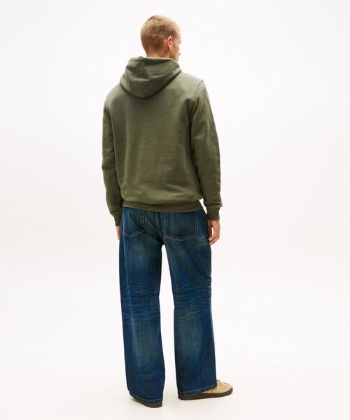 tommy jeans(トミー ジーンズ)の「レギュラーバッジパーカー(スウェット・メンズ・グレー/ブラック/グリーン/ネイビー・X-SMALL/MEDIUM/LARGE/X-LARGE/SMALL)」の19枚目の写真