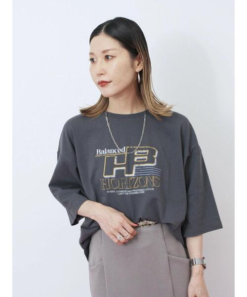 Samansa Mos2 blue（サマンサモスモスブルー）の「ヴィンテージ風プリントTシャツ（Tシャツ/カットソー・レディース・ブラウン/チャコールグレー/ライトベージュ・F）」の8枚目の写真