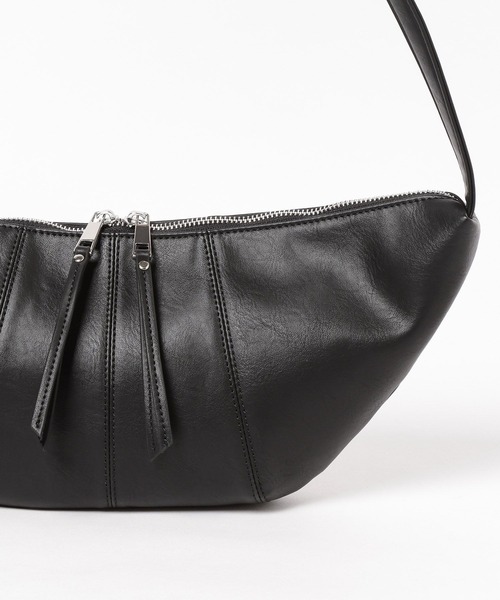 HARE(ハレ)の「ミニクロワッサンBAG(HARE)(ショルダーバッグ・メンズ・ブラック・FREE)」の11枚目の写真