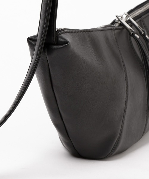 HARE(ハレ)の「ミニクロワッサンBAG(HARE)(ショルダーバッグ・メンズ・ブラック・FREE)」の14枚目の写真