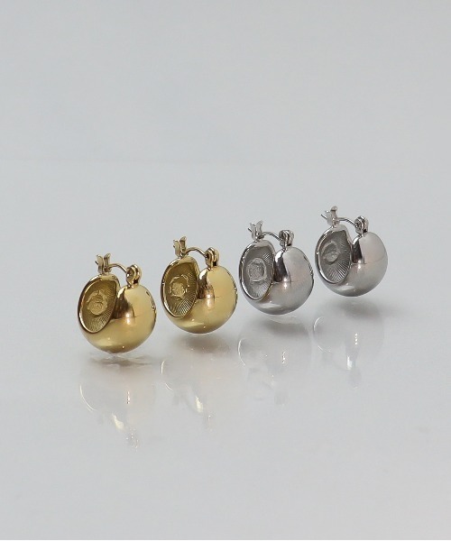ieLS(イエルズ)の「金属アレルギー対応「ieLS」ステンレス ワイドフープピアス(ピアス(両耳用)・レディース・シルバー/ゴールド・ONE SIZE)」の2枚目の写真