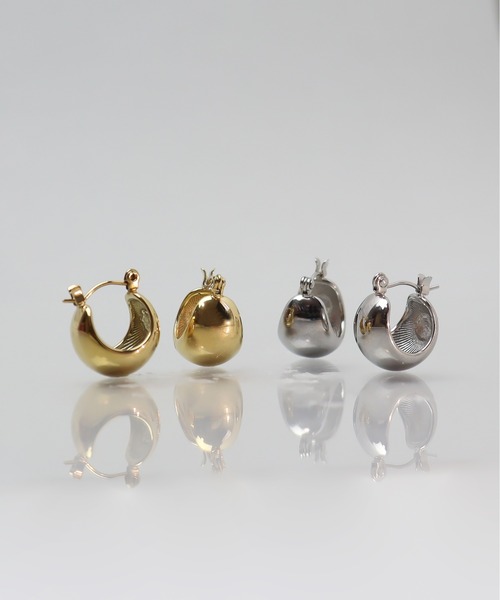 ieLS(イエルズ)の「金属アレルギー対応「ieLS」ステンレス ワイドフープピアス(ピアス(両耳用)・レディース・シルバー/ゴールド・ONE SIZE)」の4枚目の写真
