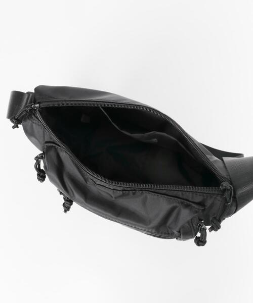 URBAN RESEARCH DOORS（アーバンリサーチドアーズ）の「URD マルチポケットショルダーバッグ（ショルダーバッグ・メンズ・ネイビー/ブラック・-）」の8枚目の写真