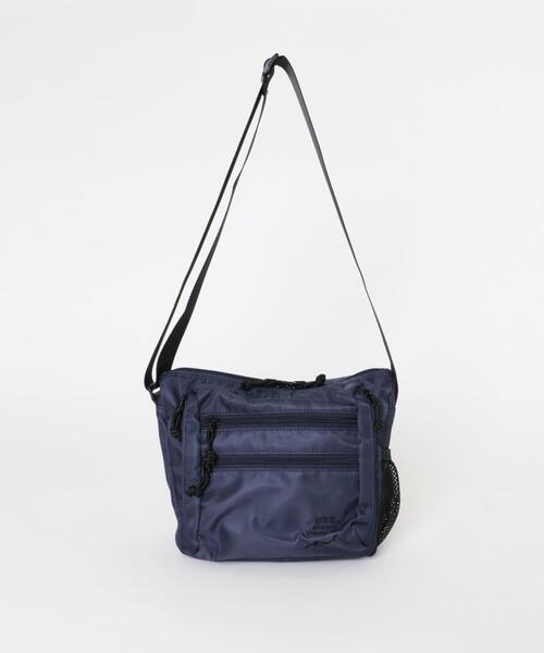 URBAN RESEARCH DOORS（アーバンリサーチドアーズ）の「URD マルチポケットショルダーバッグ（ショルダーバッグ・メンズ・ネイビー/ブラック・-）」の10枚目の写真