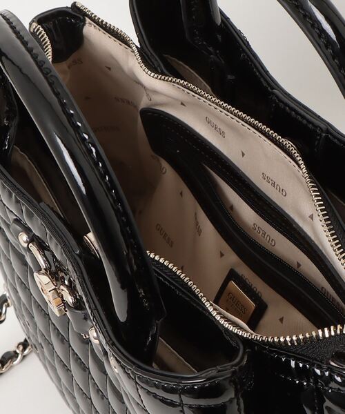Guess（ゲス）の「NADIRA Girlfriend Satchel ショルダーバッグ  （ショルダーバッグ・レディース・ブラック・ONE SIZE）」の15枚目の写真