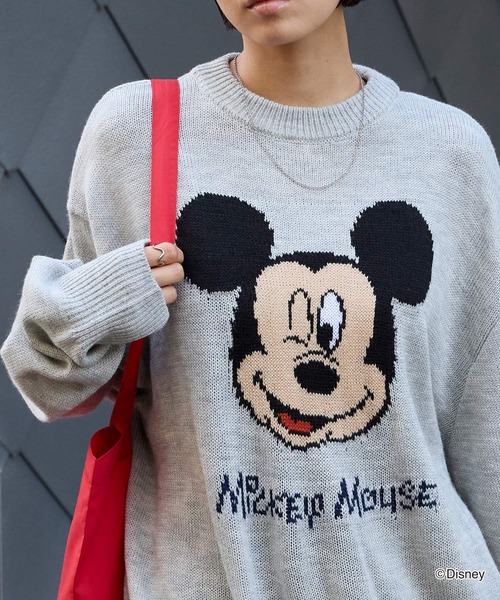 MONO-MART(モノマート)の「【Disney】別注 ミッキーマウス&ミニーマウス / オールドグラフィック ジャガードニット(ニット/セーター・レディース・アイボリー/ライトグレー系/スミクロ/オートミール・L/M)」の5枚目の写真