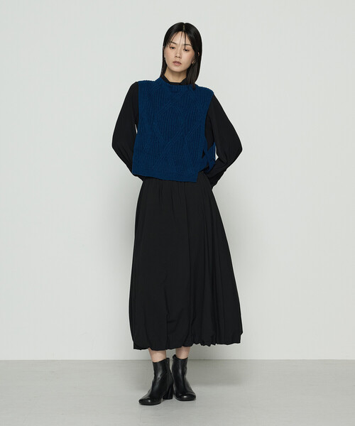 Gabardine K.T（ギャバジンケーティー）の「マシュマロブークレー ニットベスト（ベスト・レディース・ブルー/オフホワイト/グレー/ブラック・9号）」の12枚目の写真