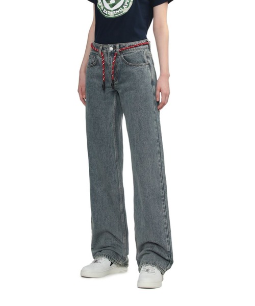 A BATHING APE(アベイシングエイプ)の「PU BADGE WASHED STRAIGHT JEANS(デニムパンツ・レディース・インディゴブルー/ライトインディゴブルー・X-SMALL/SMALL)」の6枚目の写真