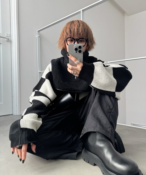 CFT.(シフト)の「ボアジップネックショルダー(ニット/セーター・レディース・ブラック・FREE)」の2枚目の写真